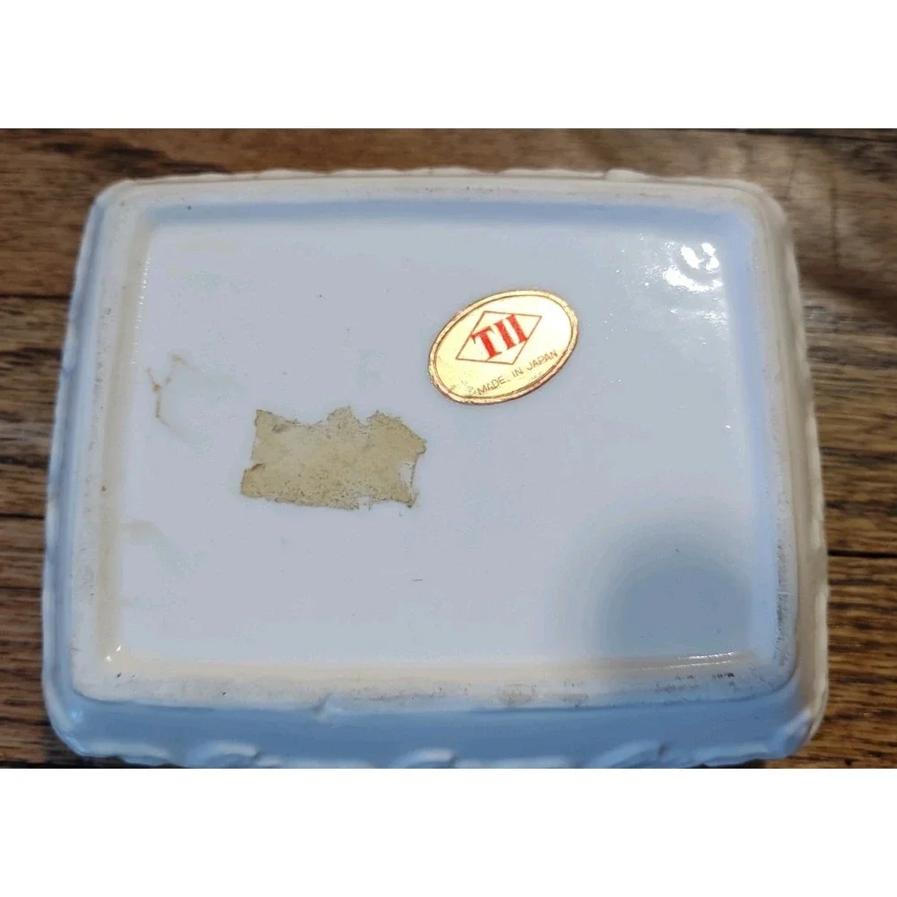 Vintage Porcelain Vanity Trinket Box – Victorian Boudoir Style – Made in Japan